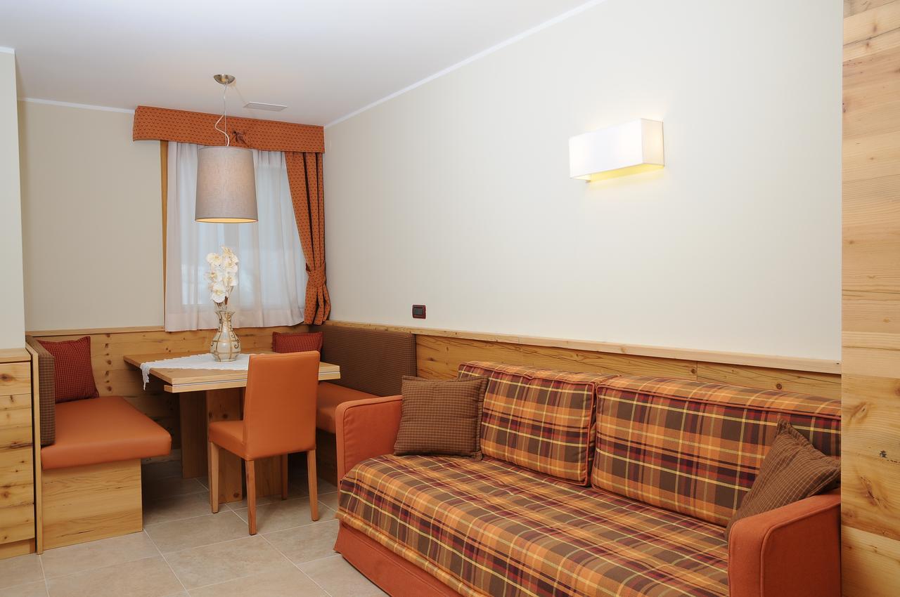 Residence Marisol Camere & Appartamenti - Mezzana Centre Экстерьер фото